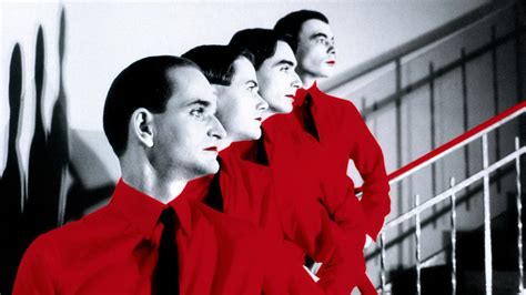  Kraftwerk - Il futuro della musica è ora!: Un tuffo nel 1968 con un gruppo visionario